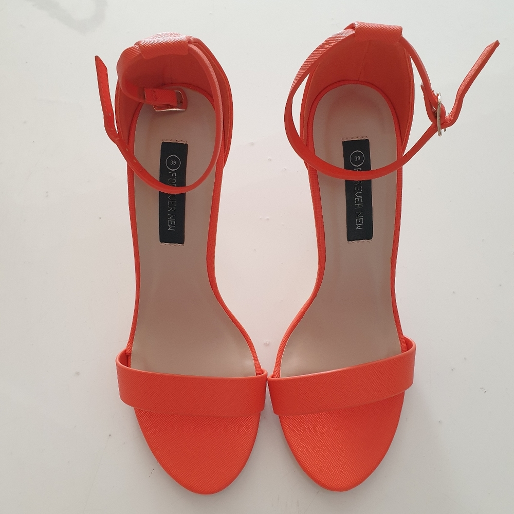 Forever New Heels - Picture 4 of 5